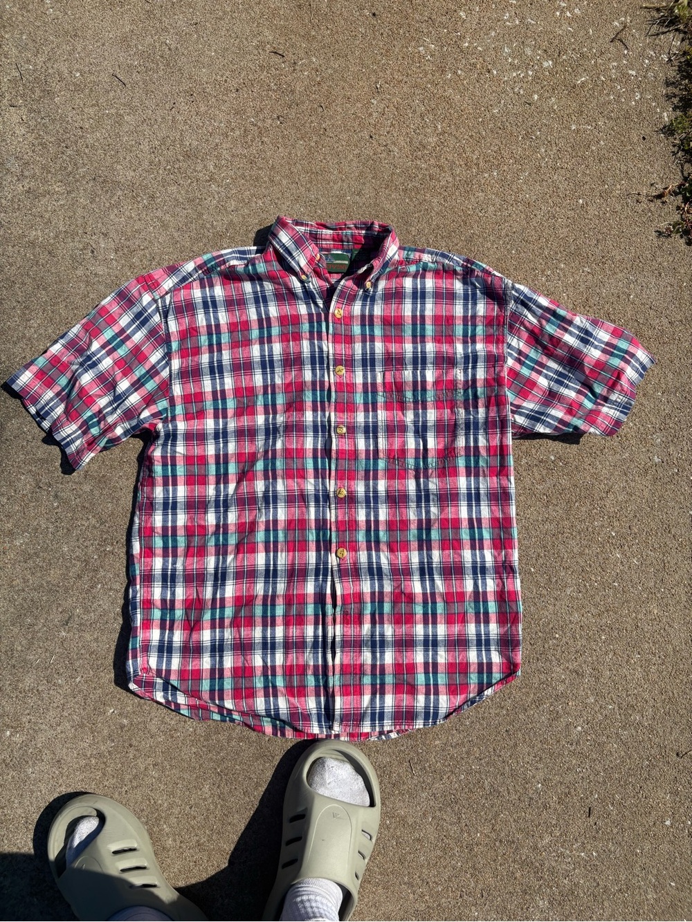 Caravan vintage 80s-90s lightweight colorful plaid short sleeve shirt